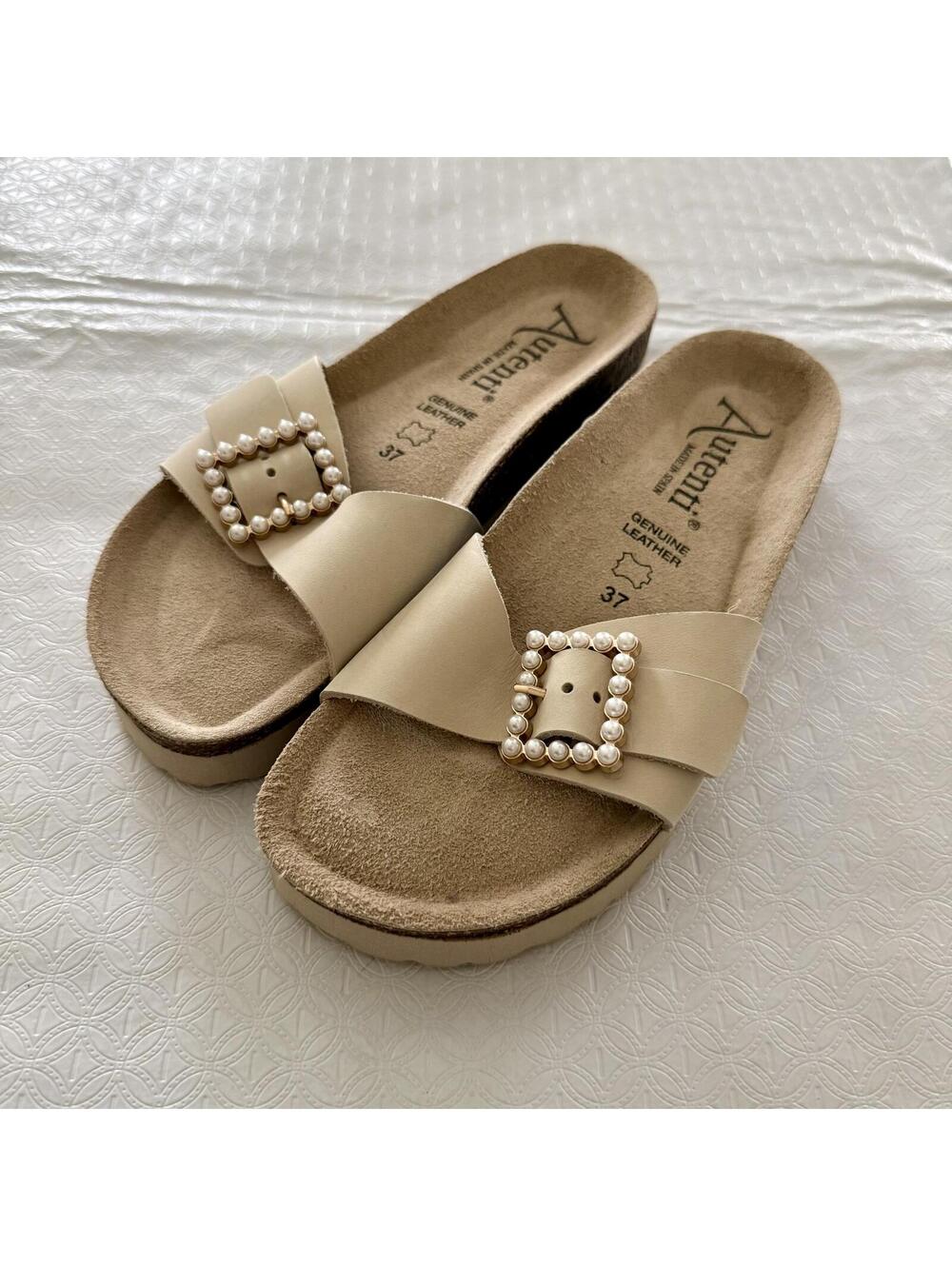 Autenti Beige Genuine Leather Slide Sandals
